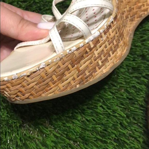 🌺Guess wrap up platform white strappy sandals - Picture 3 of 7